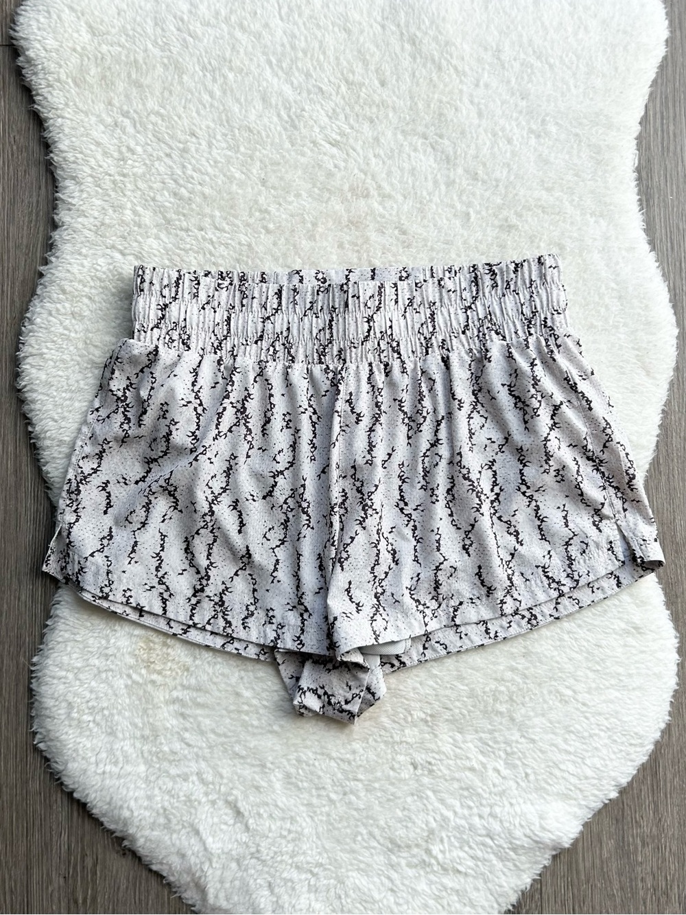 Varley Kallin Light Gray Snake Print Elastic Waist Shorts